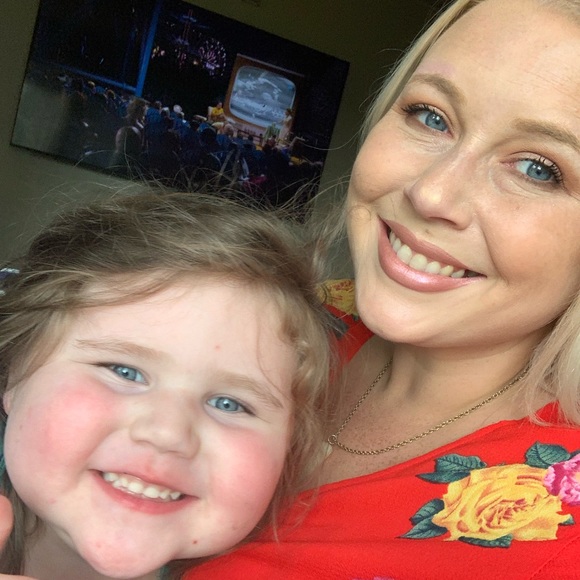 Meet your Posher, Amanda - Picture 4 of 16